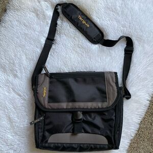 Targus Bag Pockets Adjustable Straps Black Gray